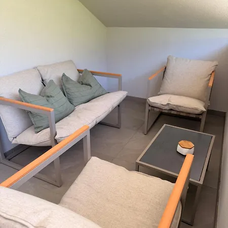 Apartma Julia Semic